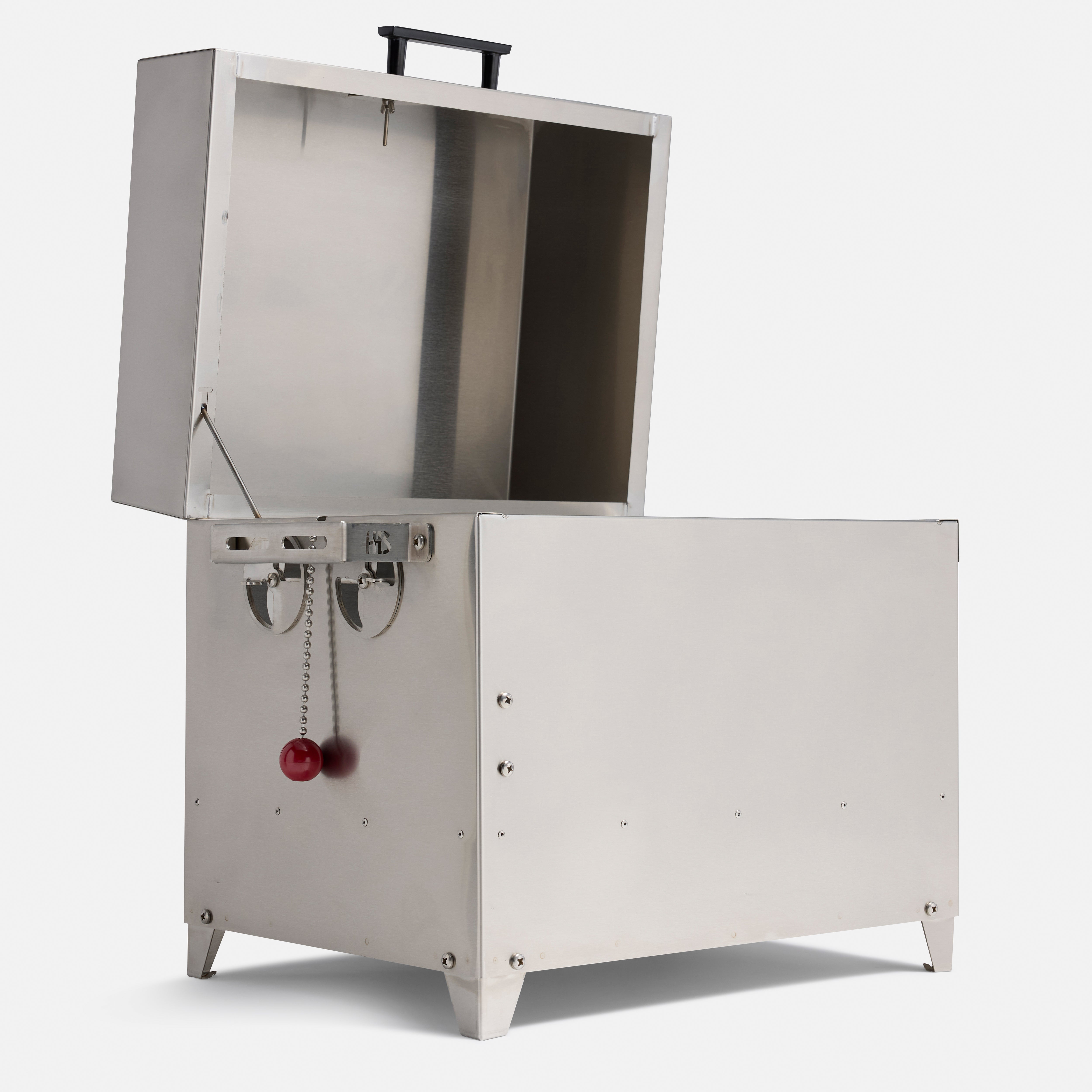 Ranger 380 - Portable Charcoal Grill